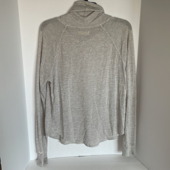 Hollister lightweight, cowlneck with strings, long sleeve shirt  ladies size M - Picture 2 of 12